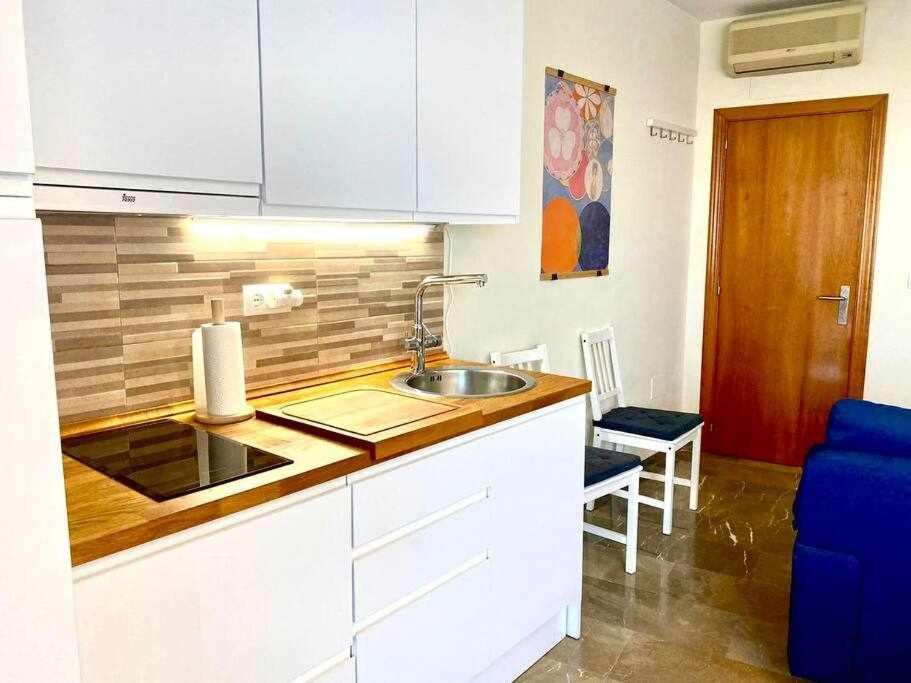 Apartamento Antonio By Solymar Holiday Torre Del Mar Bagian luar foto