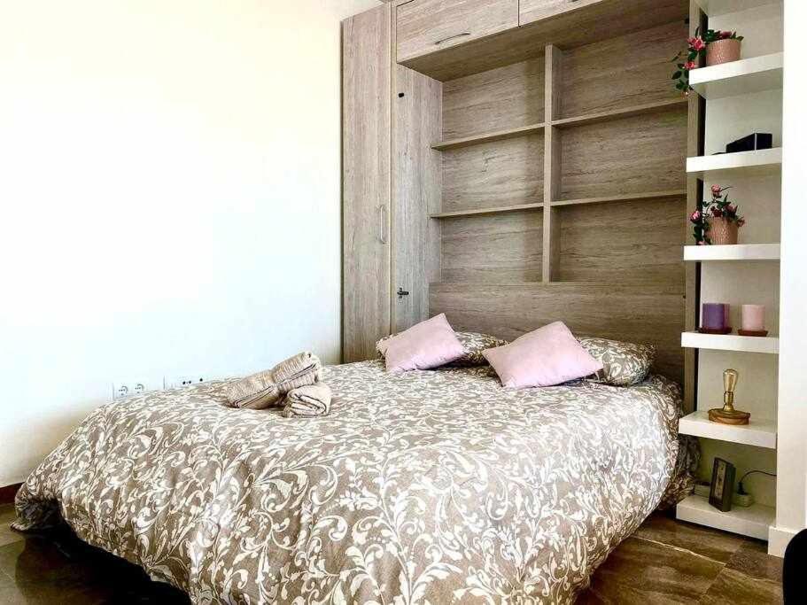 Apartamento Antonio By Solymar Holiday Torre Del Mar Bagian luar foto